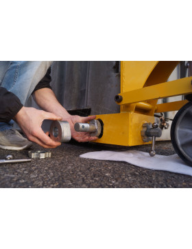 PALLET TRUCK FOR CONTAINER WITH SIDE FIXING - LEFT RIGHT SET
