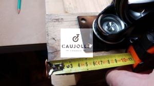 On positionne les roulettes bien au bord avant perçage
